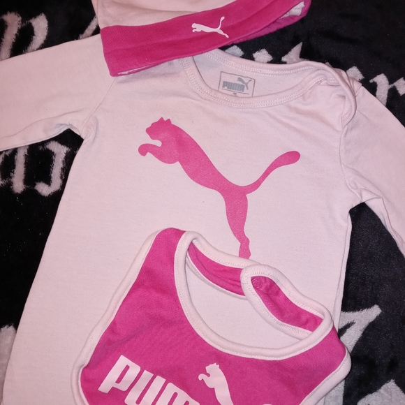 Puma Footie bib hat set 3-6 - Picture 2 of 3